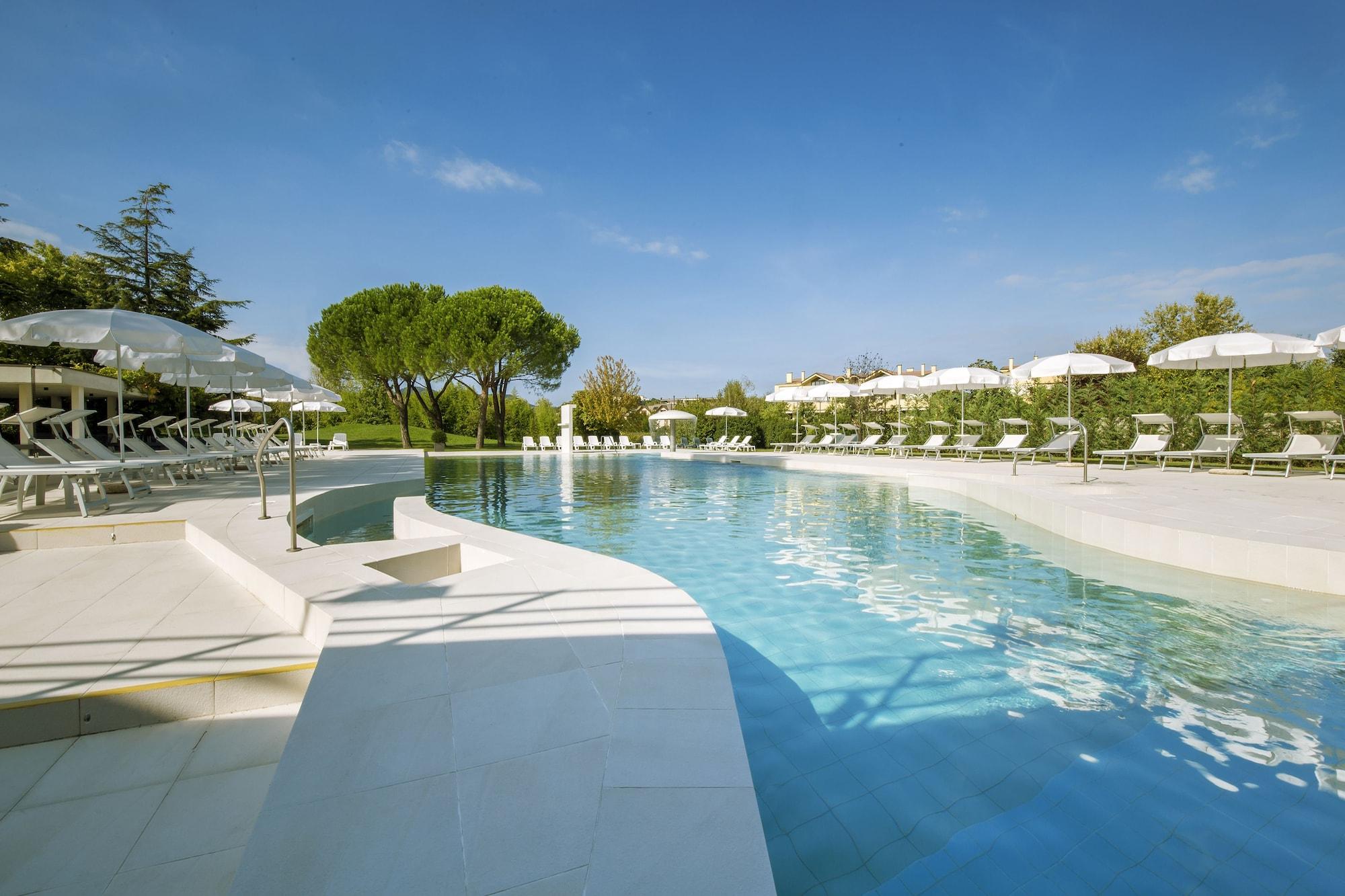 Hotel Smeraldo Abano Terme Exterior photo