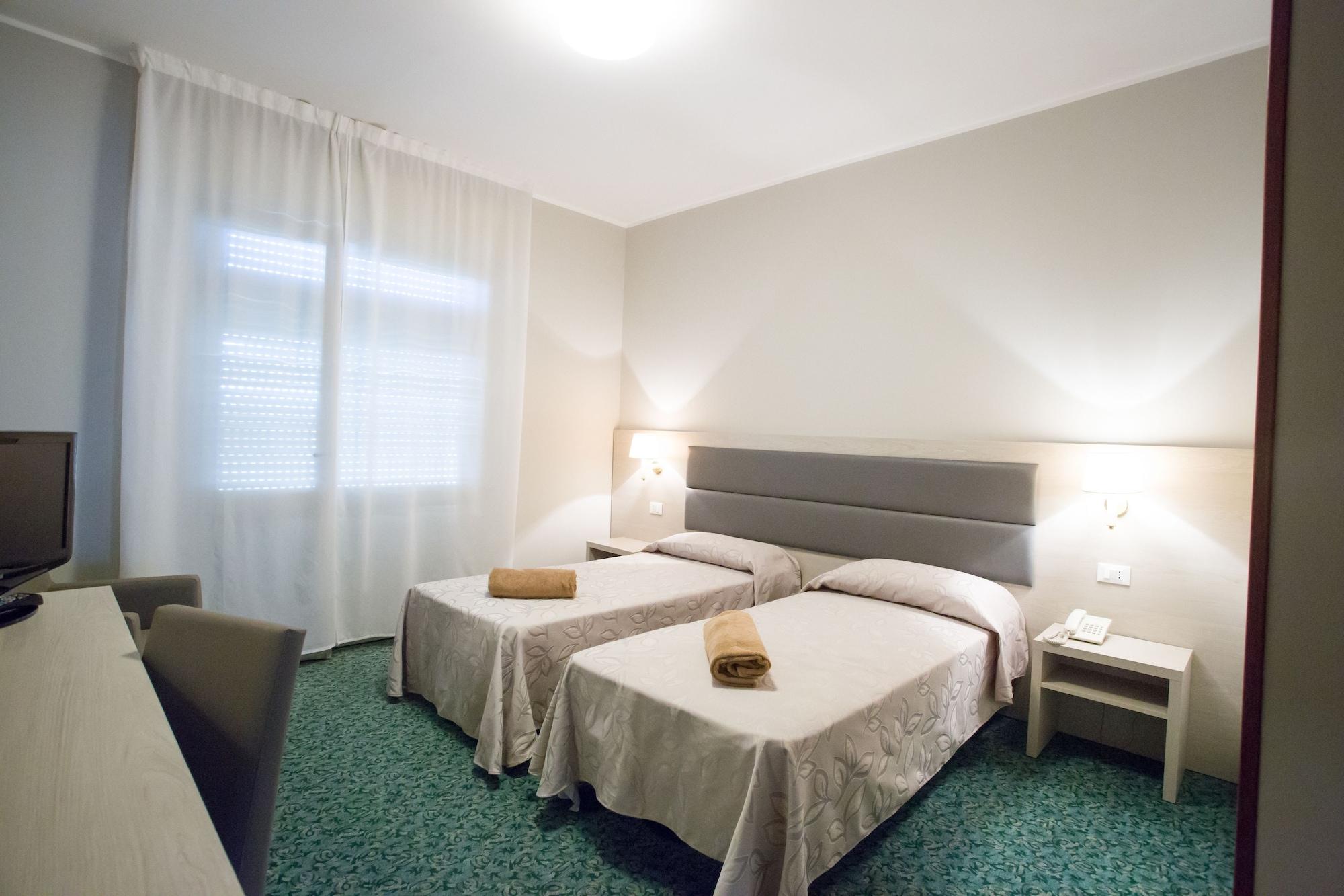 Hotel Smeraldo Abano Terme Exterior photo